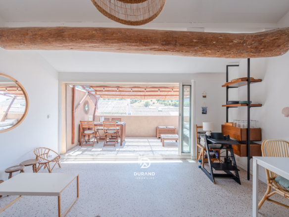 T3 en Duplex avec Terrasse - Montredon - 13 008