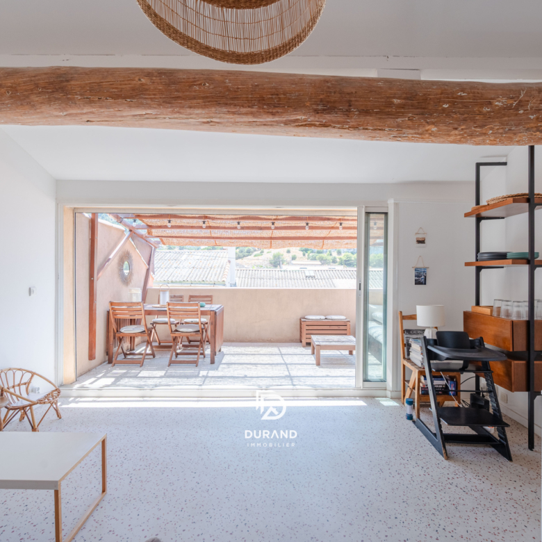 T3 en Duplex avec Terrasse - Montredon - 13 008