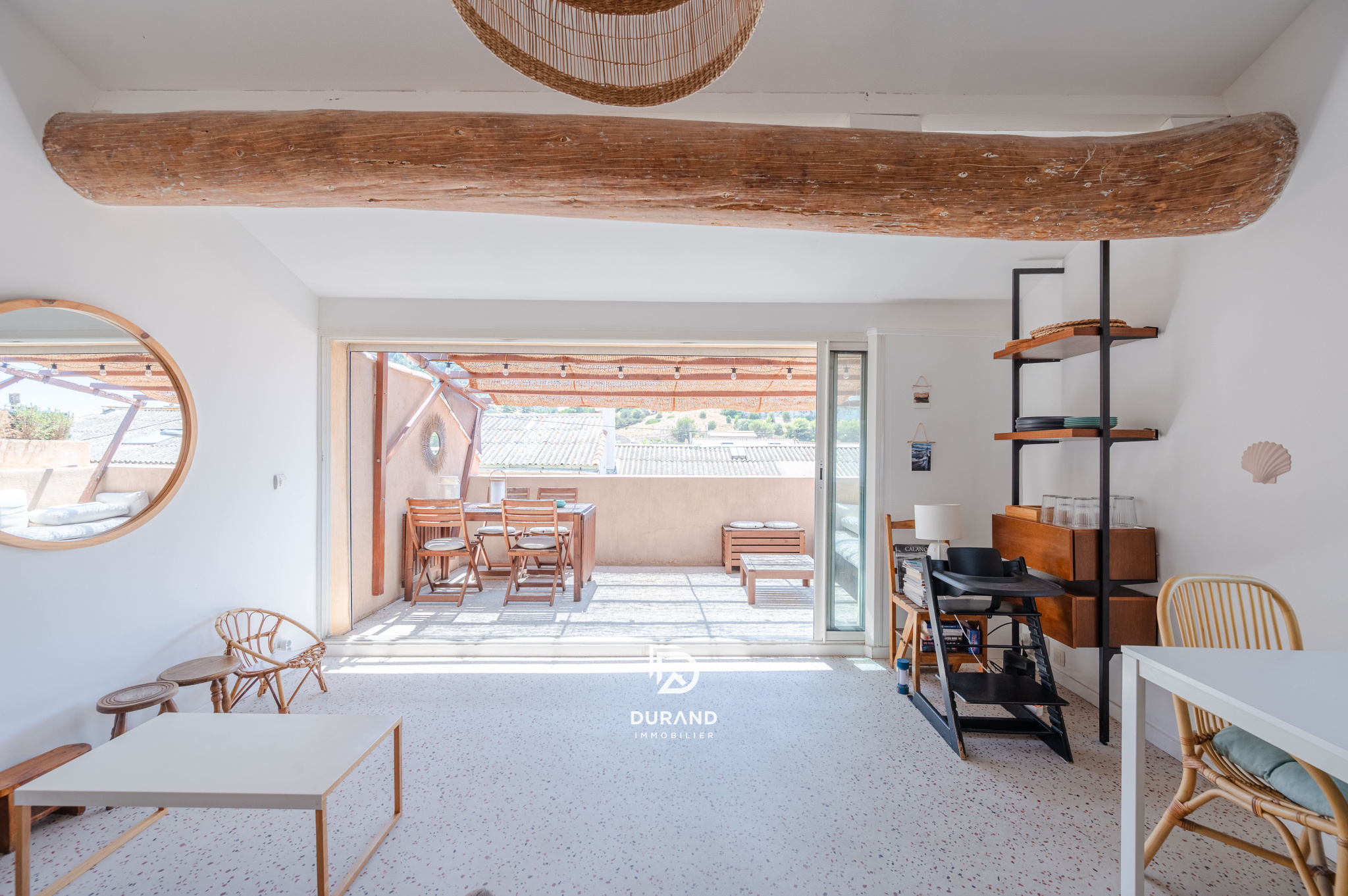T3 en Duplex avec Terrasse - Montredon - 13 008