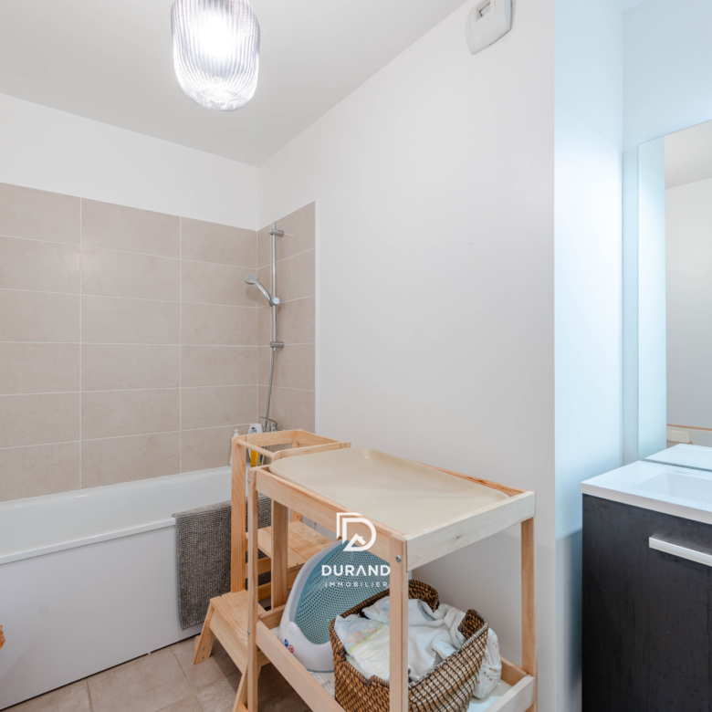 APPARTEMENT - VUE MER - 13016 MARSEILLE
