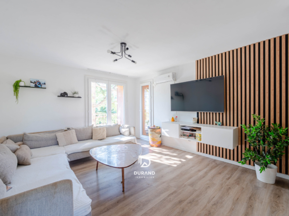 APPARTEMENT - T3 - BALCON - SAINT TRONC - 13010 MARSEILLE