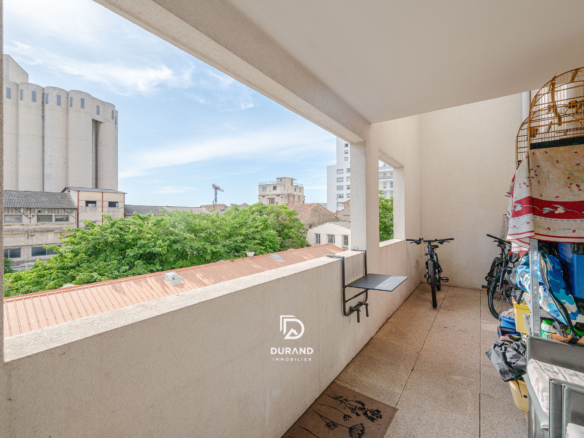 APPARTEMENT - 2 PIECES - TERRASSE - 13003 MARSEILLE