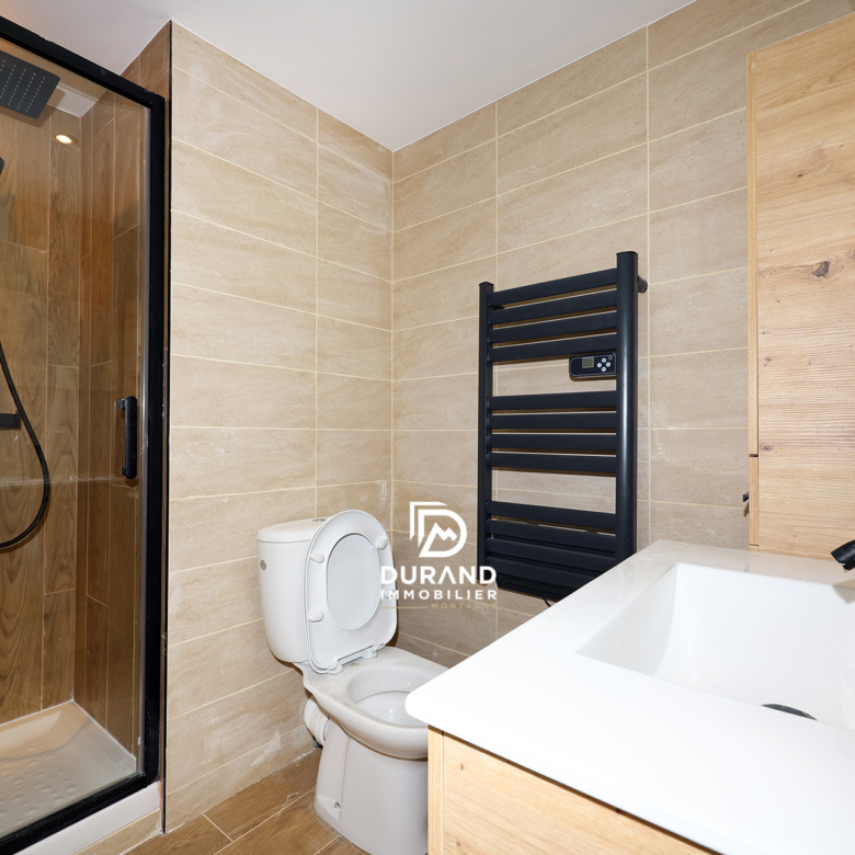 Superbe T6 en triplex dans une maison de village