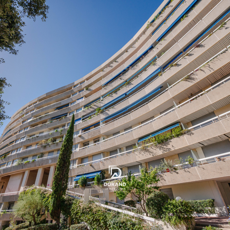 APPARTEMENT - TERRASSE - PERIER - CARRE D'OR - 13008 MARSEILLE