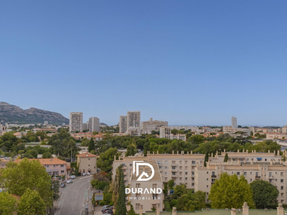 APPARTEMENT - VUE MER - 13010
