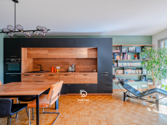 APPARTEMENT - TERRASSE - PERIER - CARRE D'OR - 13008 MARSEILLE