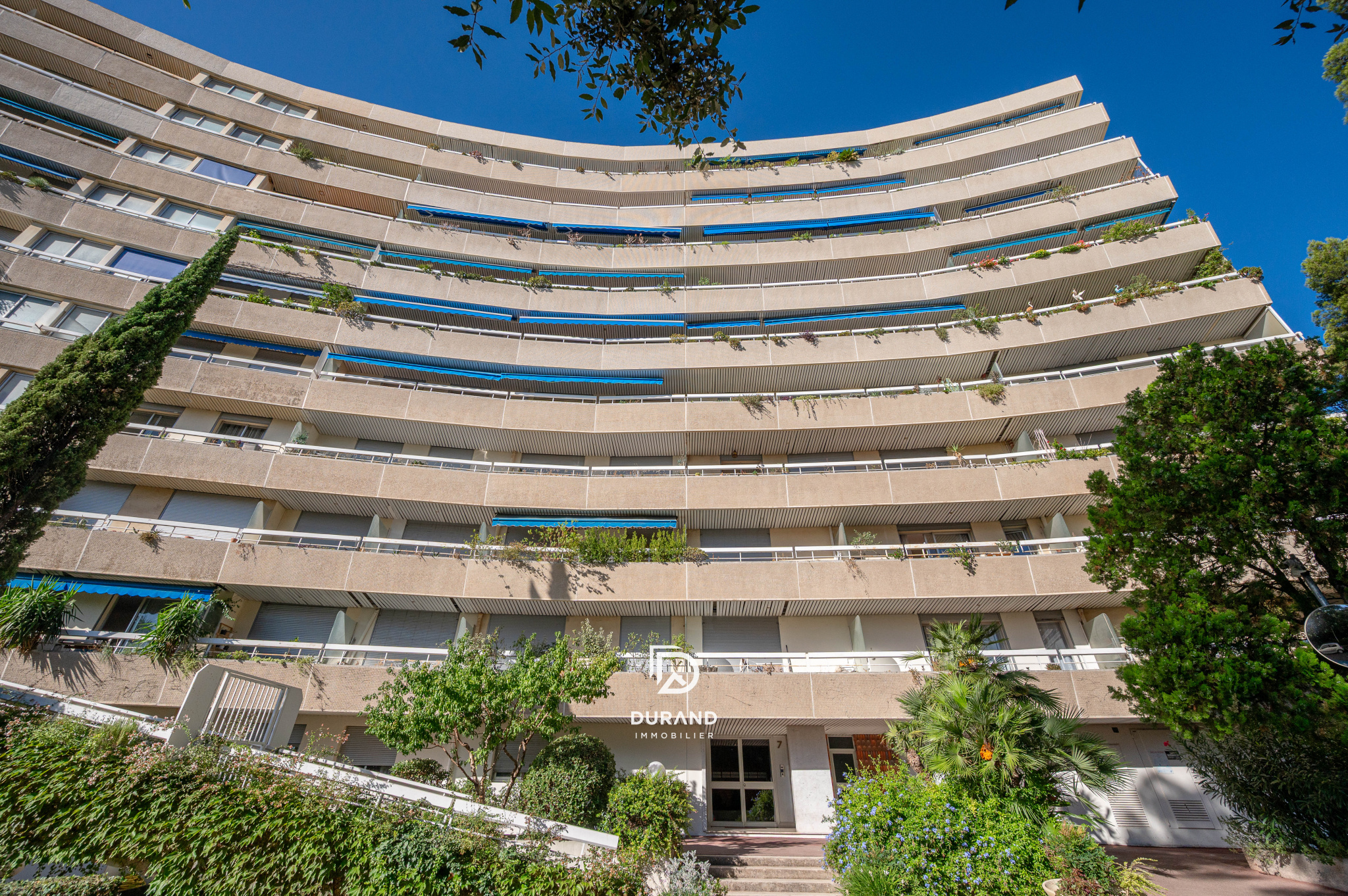 APPARTEMENT - TERRASSE - PERIER - CARRE D'OR - 13008 MARSEILLE