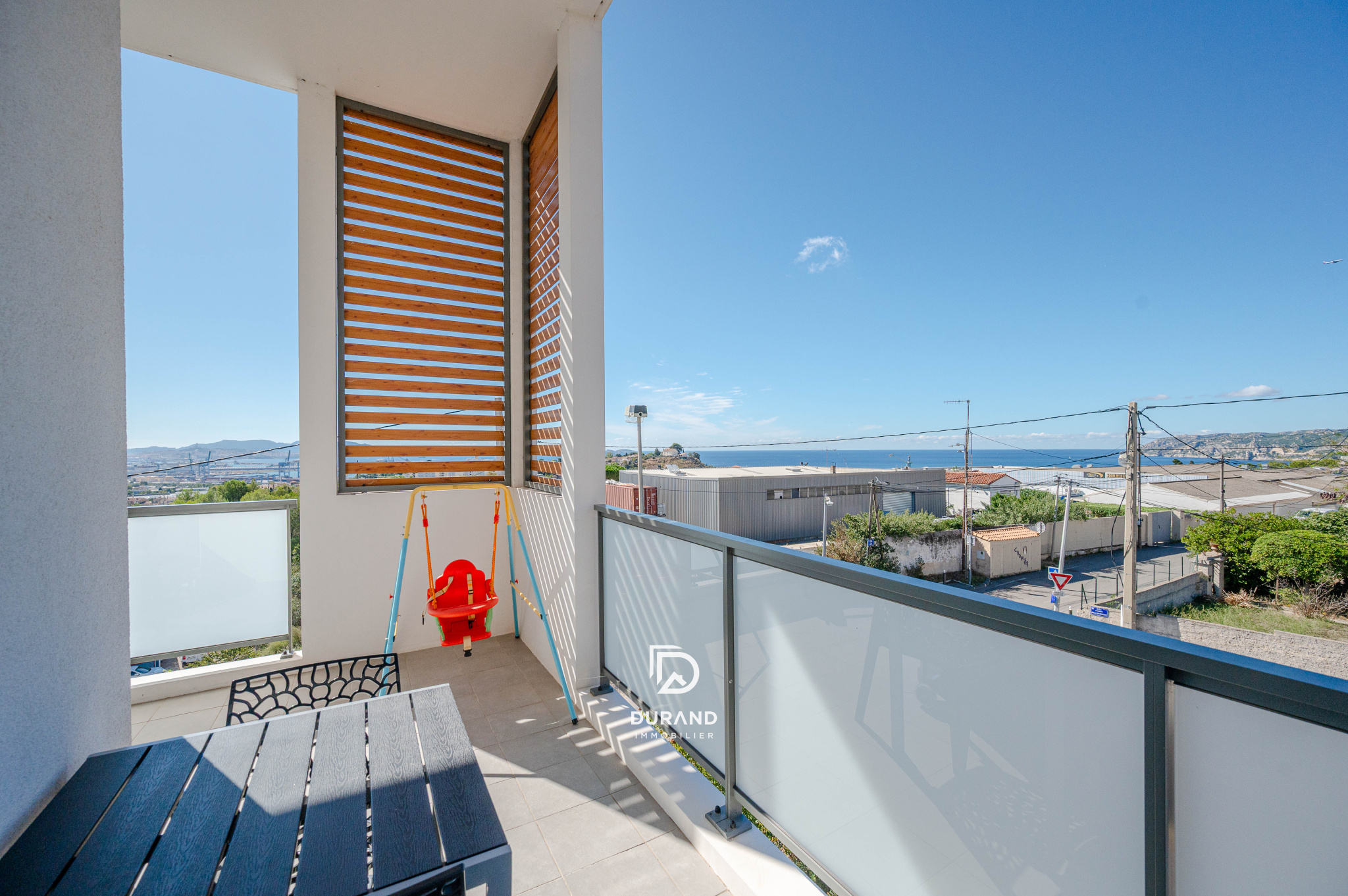 APPARTEMENT - VUE MER - 13016 MARSEILLE