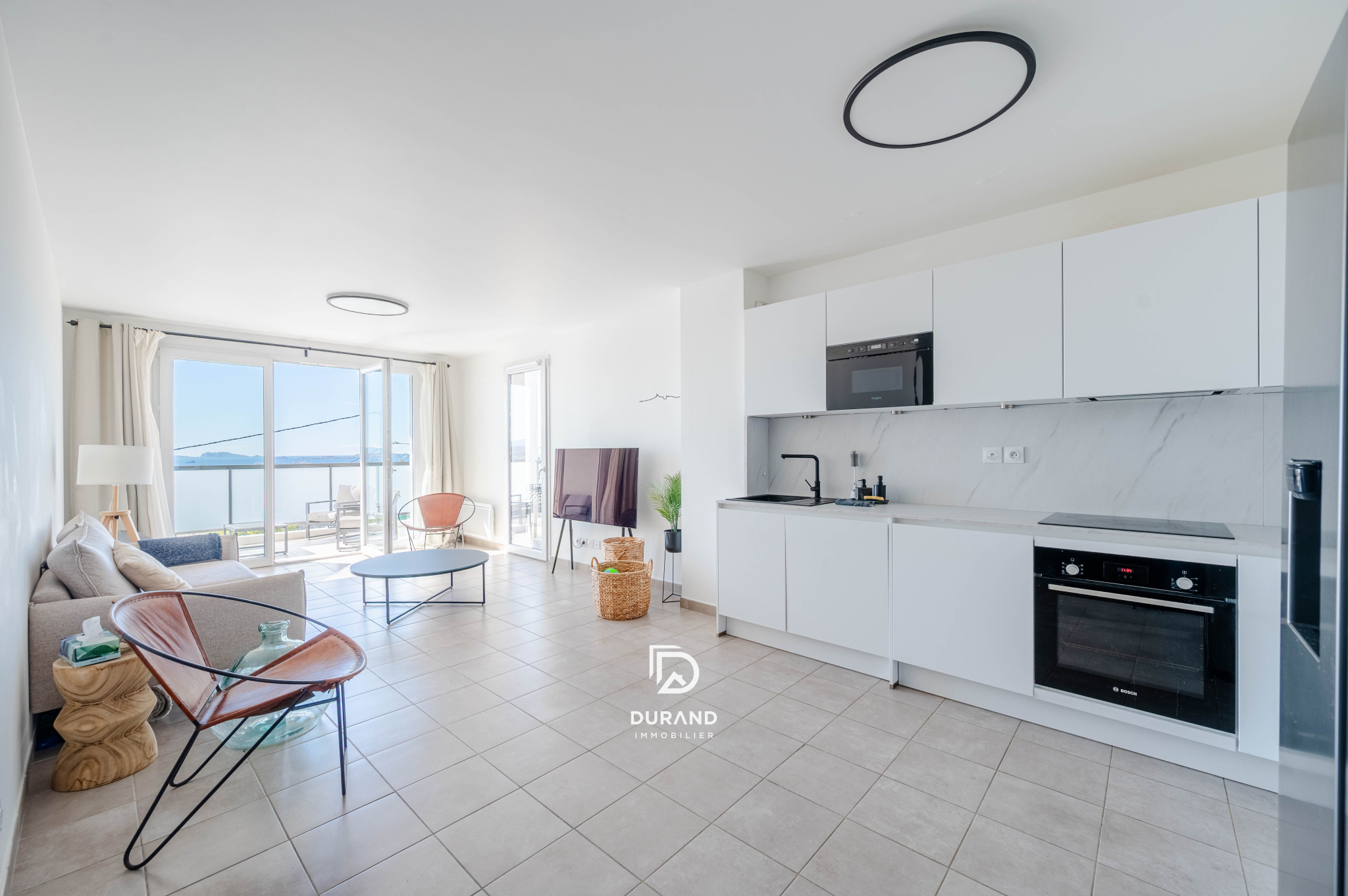 APPARTEMENT - VUE MER - 13016 MARSEILLE