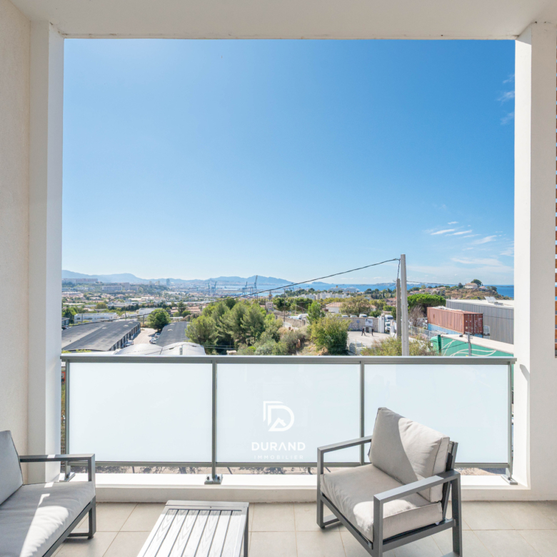 APPARTEMENT - VUE MER - 13016 MARSEILLE