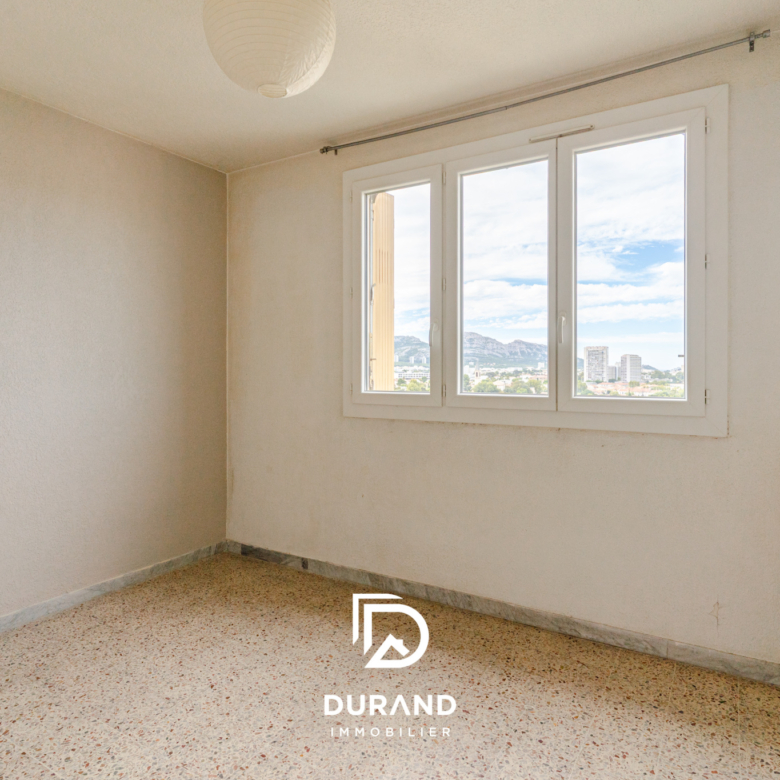APPARTEMENT - VUE MER - 13010