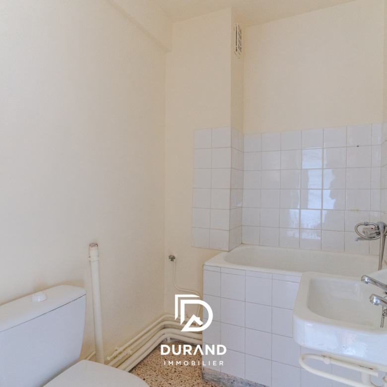 APPARTEMENT - VUE MER - 13010