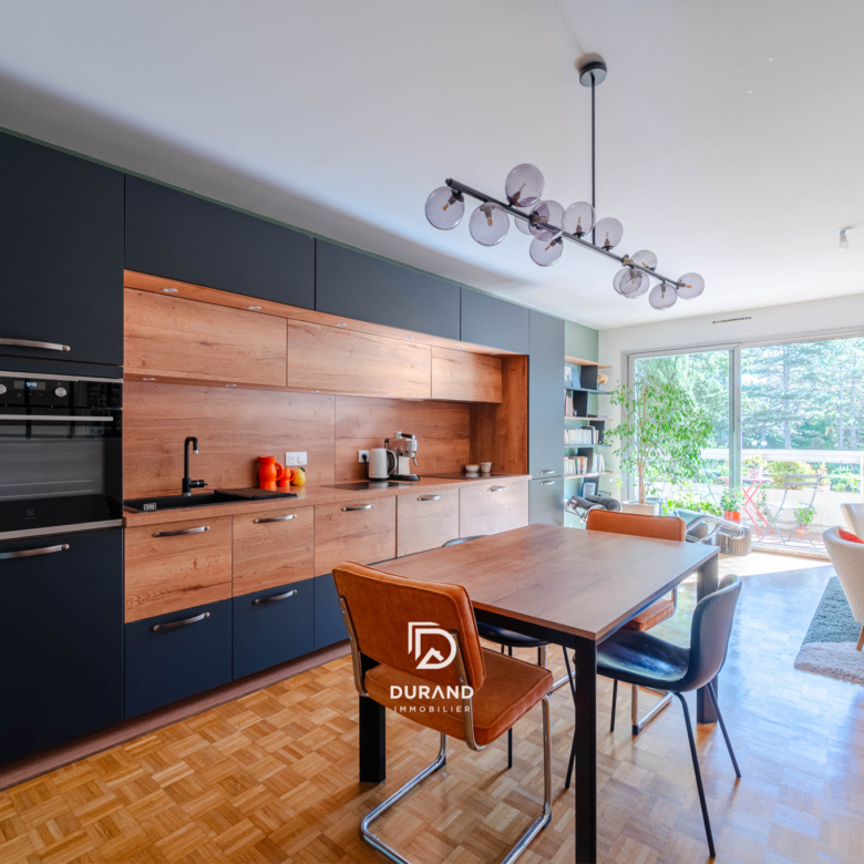 APPARTEMENT - TERRASSE - PERIER - CARRE D'OR - 13008 MARSEILLE