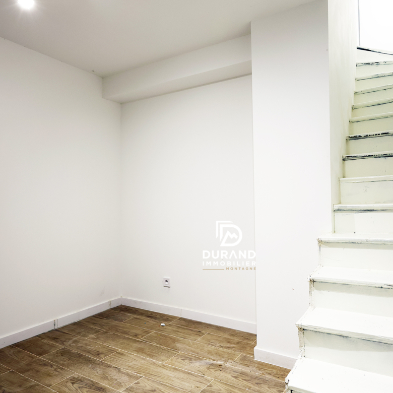 Superbe T6 en triplex dans une maison de village