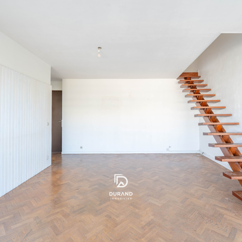 APPARTEMENT - DUPLEX - LE BRASILIA - 13008 MARSEILLE