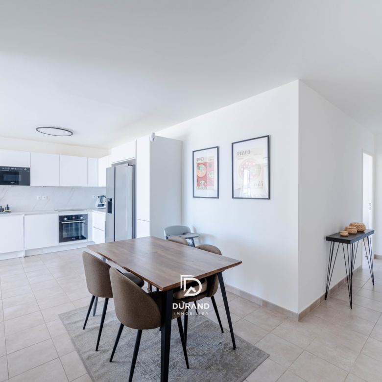 APPARTEMENT - VUE MER - 13016 MARSEILLE
