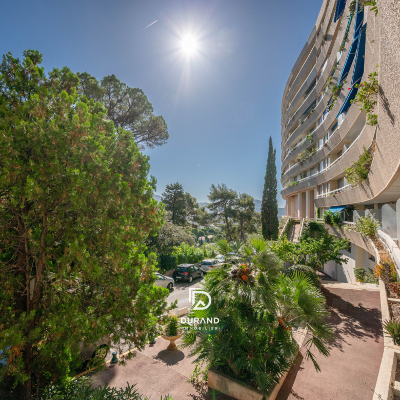 APPARTEMENT - TERRASSE - PERIER - CARRE D'OR - 13008 MARSEILLE