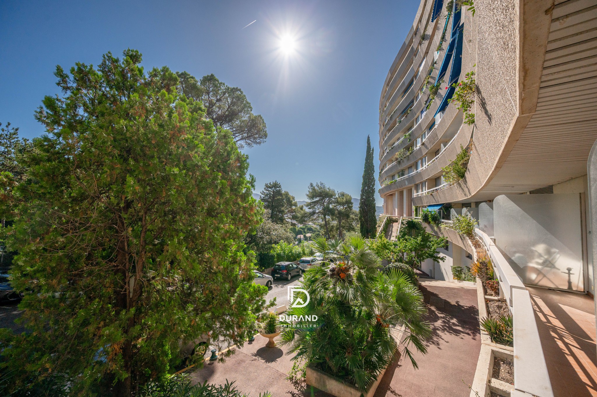 APPARTEMENT - TERRASSE - PERIER - CARRE D'OR - 13008 MARSEILLE