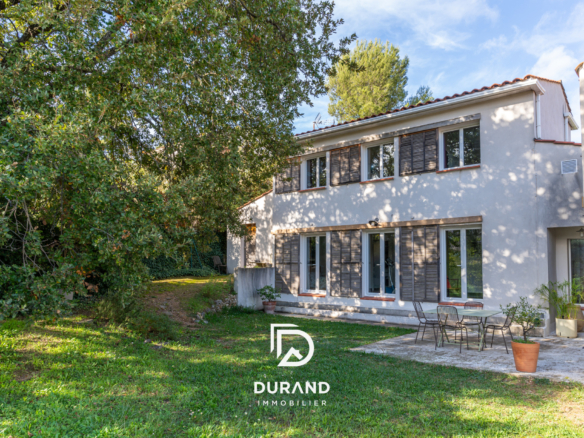 MAISON AVEC JARDIN - T5 - AUBAGNE