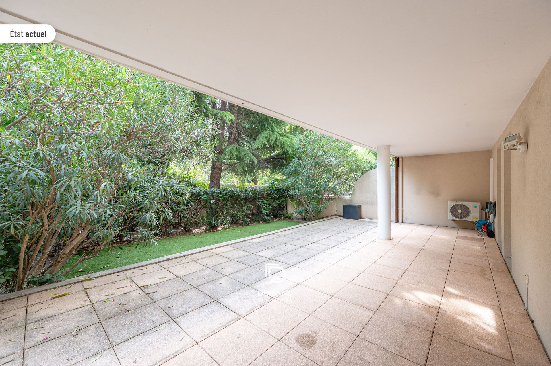 APPARTEMENT - REZ DE JARDIN - 13009