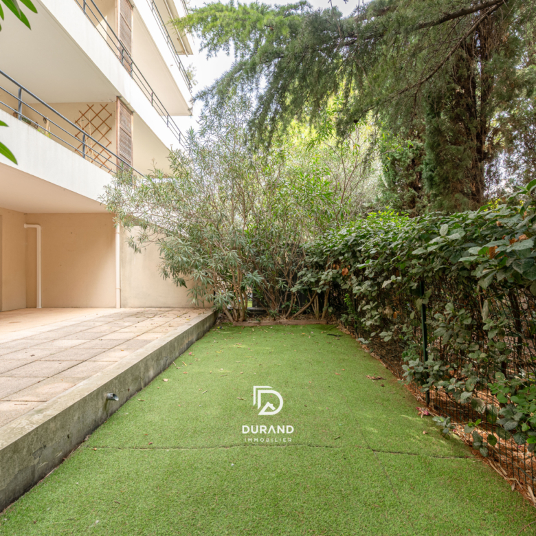 APPARTEMENT - REZ DE JARDIN - 13009