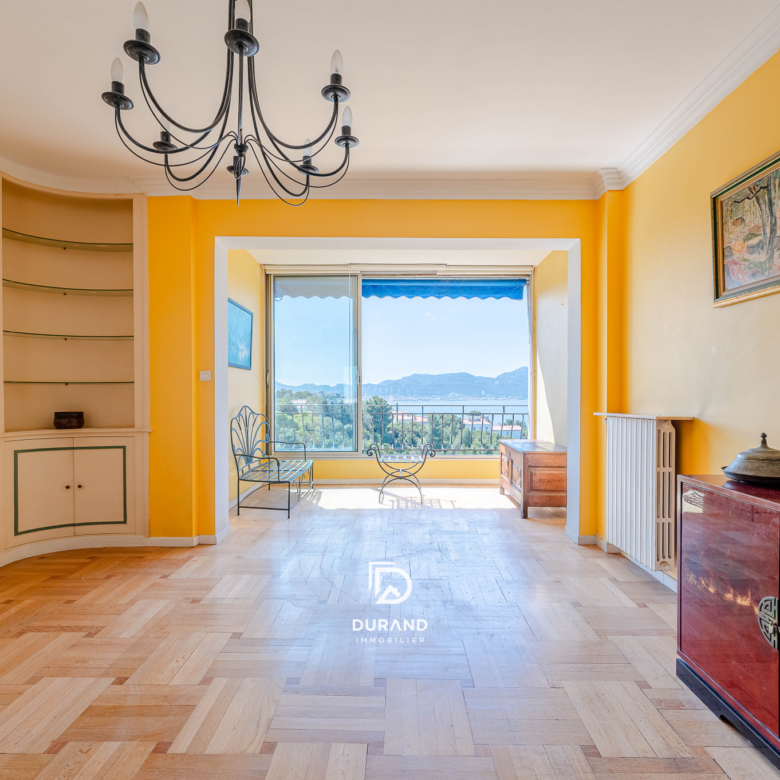 APPARTEMENT - VUE MER EXCEPTIONNELLE - LA CORNICHE 13007 MARSEILLE