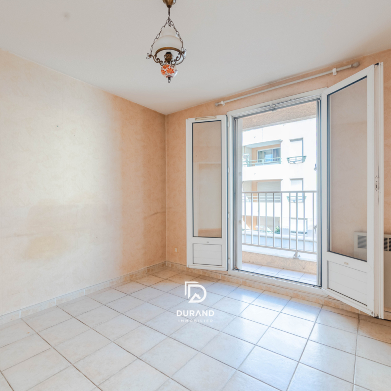 APPARTEMENT - T4 - LE ROUET - 13008 MARSEILLE