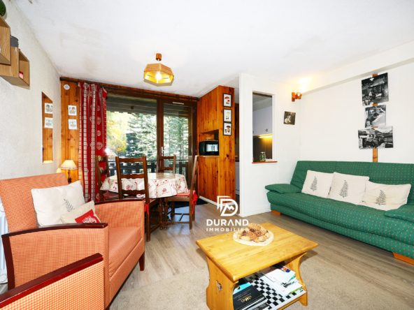 Proche centre station