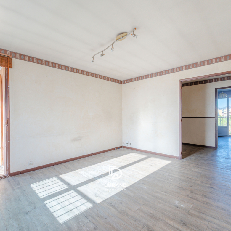 APPARTEMENT - T3 - 68M2 - SAINT TRONC - 13010 MARSEILLE