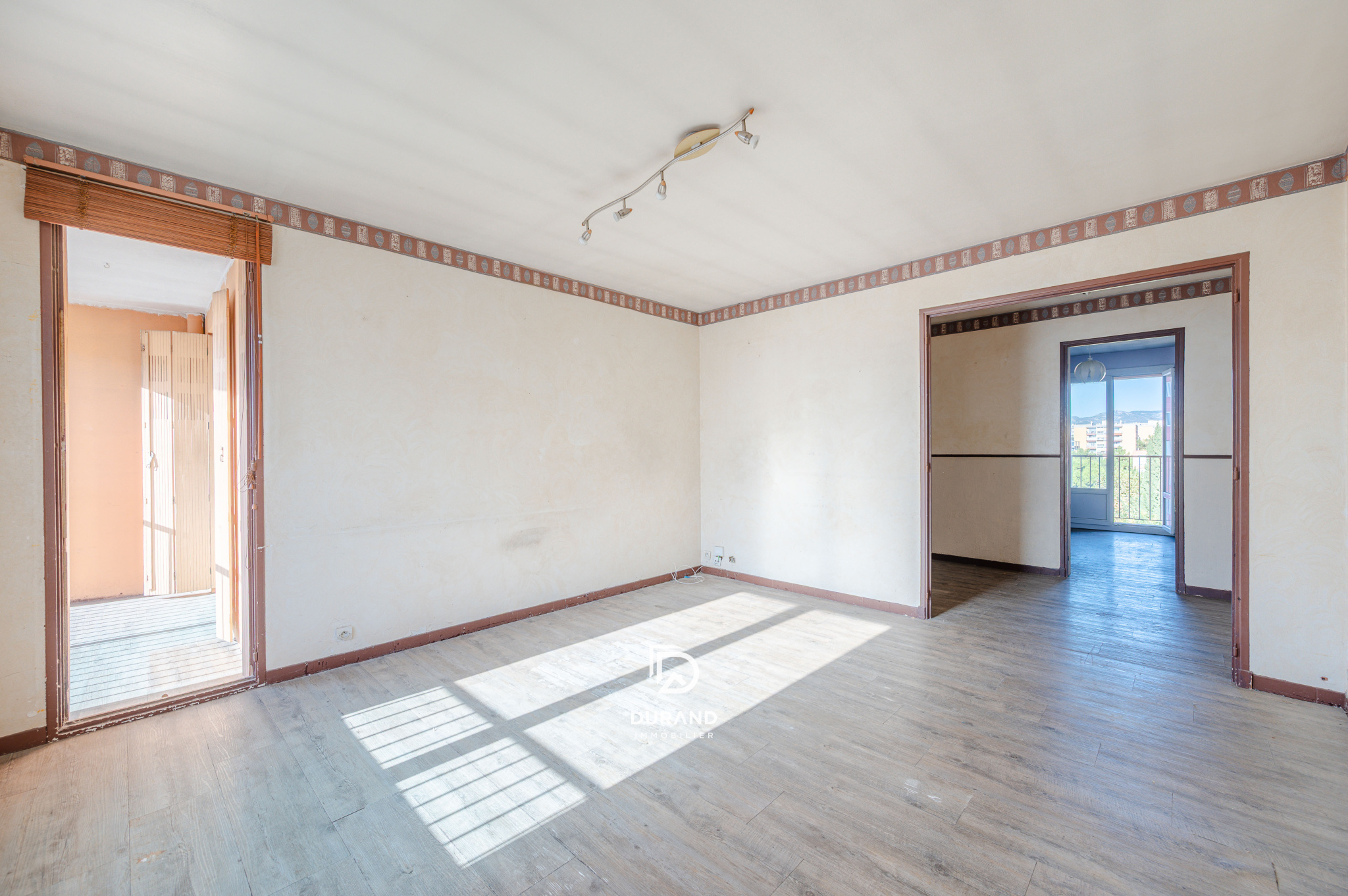 APPARTEMENT - T3 - 68M2 - SAINT TRONC - 13010 MARSEILLE