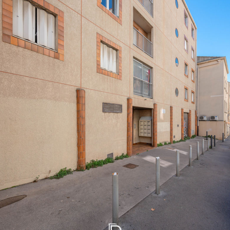 APPARTEMENT - T4 - LE ROUET - 13008 MARSEILLE