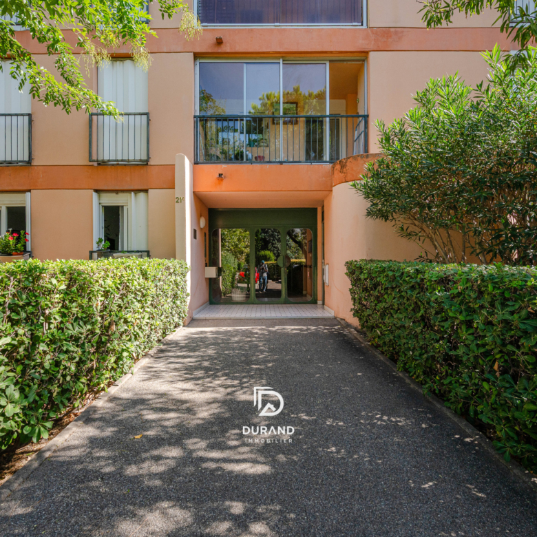 APPARTEMENT - T2 - SAINT TRONC - 13010 MARSEILLE
