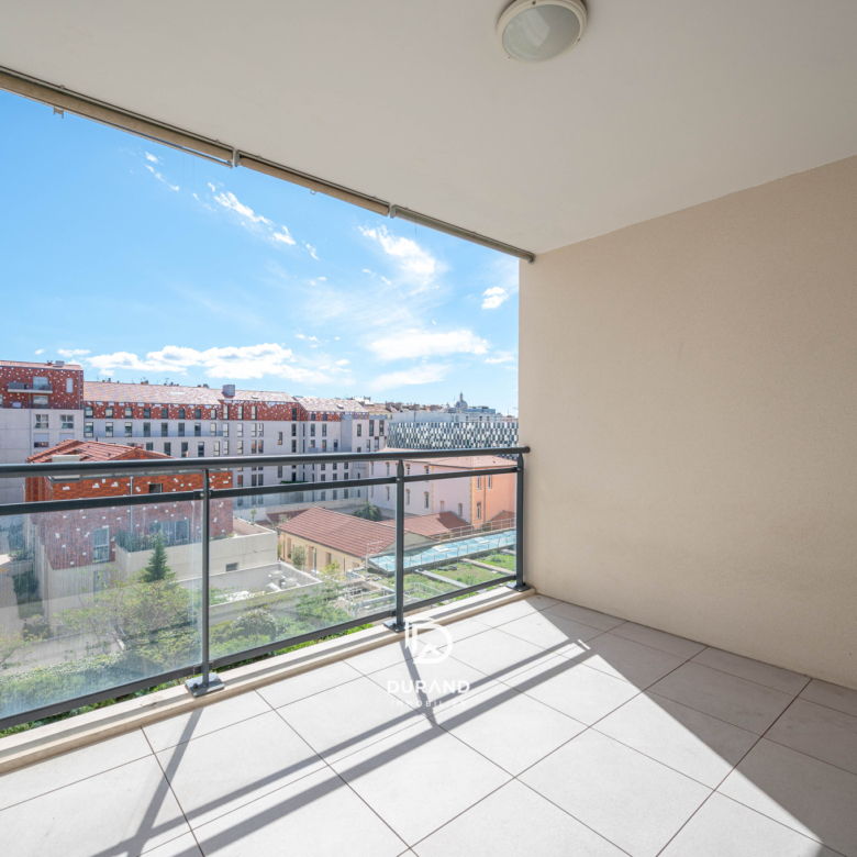 T3 RECENT -TERRASSE - EUROMEDITERRANÉE- JOLIETTE