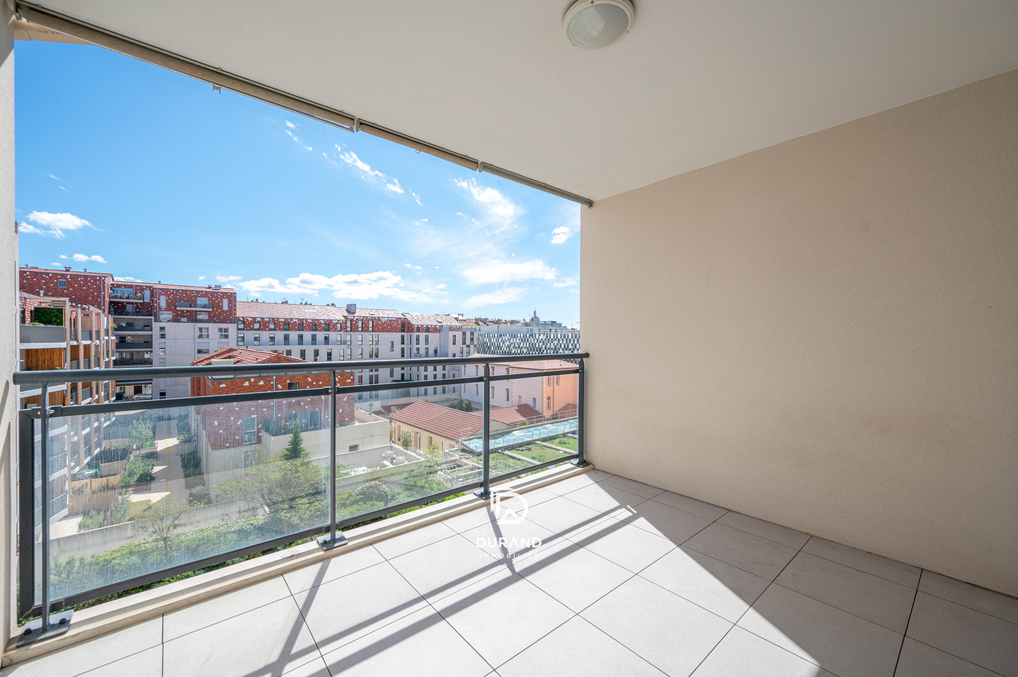 T3 RECENT -TERRASSE - EUROMEDITERRANÉE- JOLIETTE