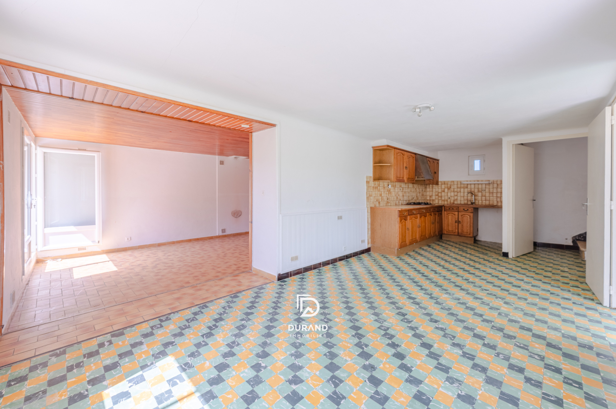 MAISON - PETIT LUBERON - 84460 CHEVAL BLANC