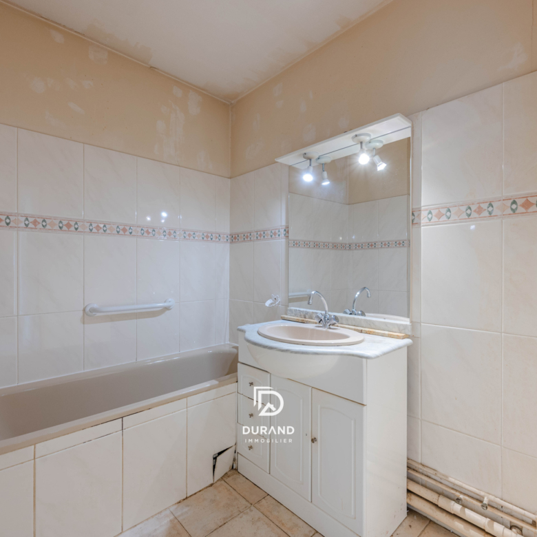 APPARTEMENT - T4 - LE ROUET - 13008 MARSEILLE