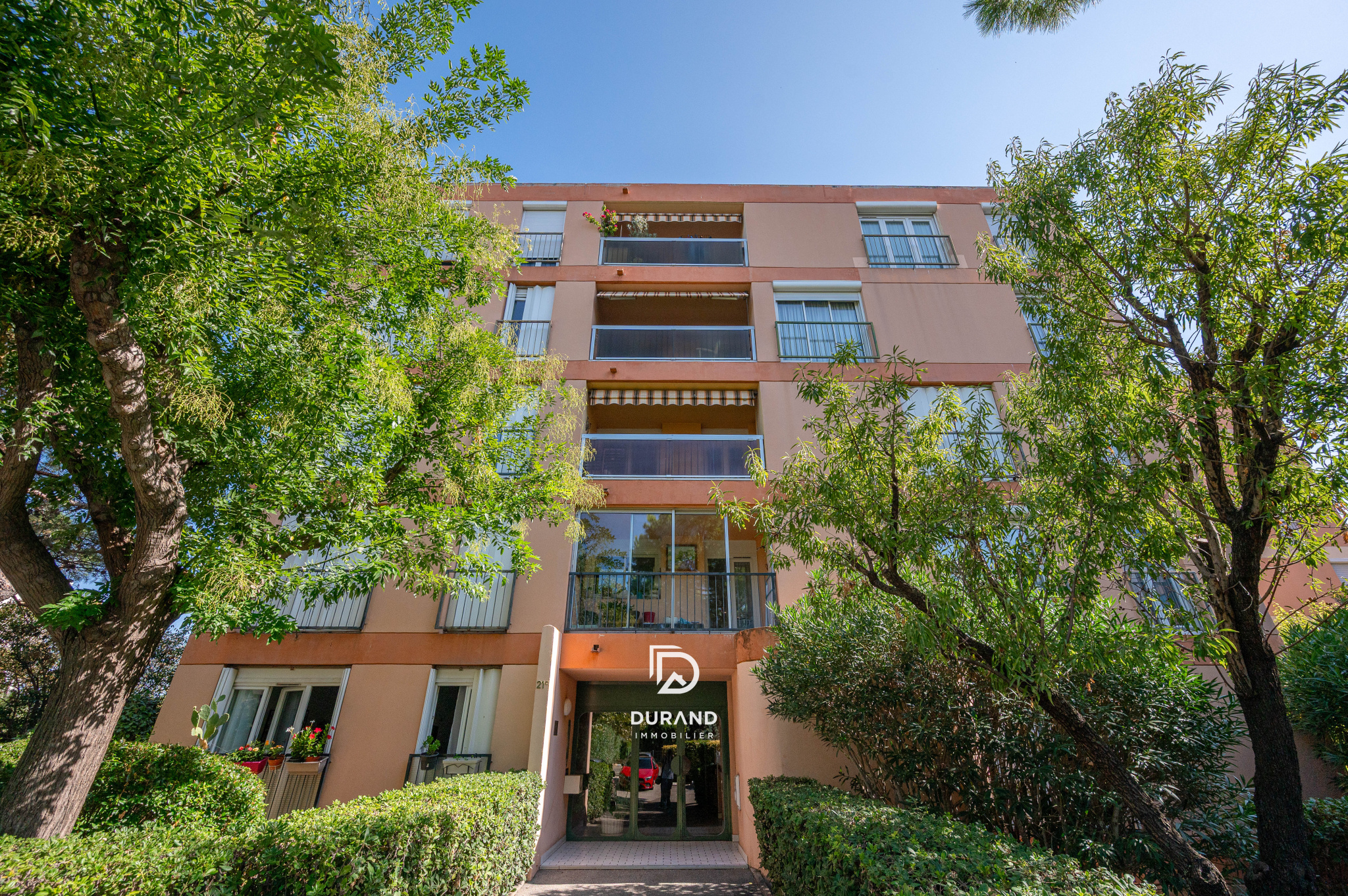 APPARTEMENT - T2 - SAINT TRONC - 13010 MARSEILLE
