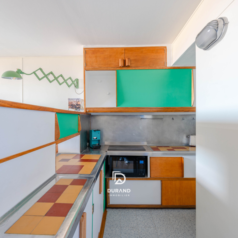 APPARTEMENT - LE CORBUSIER - VUE MER - 13008 MARSEILLE