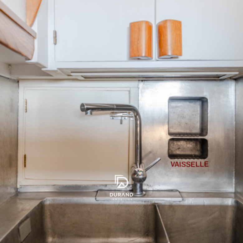 APPARTEMENT - LE CORBUSIER - VUE MER - 13008 MARSEILLE