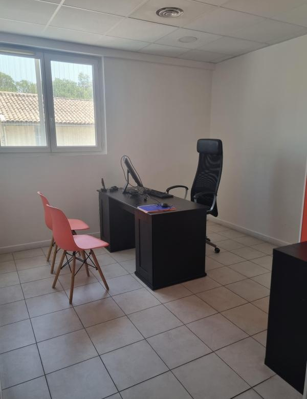 bureau professionnel dans centre d'affaires