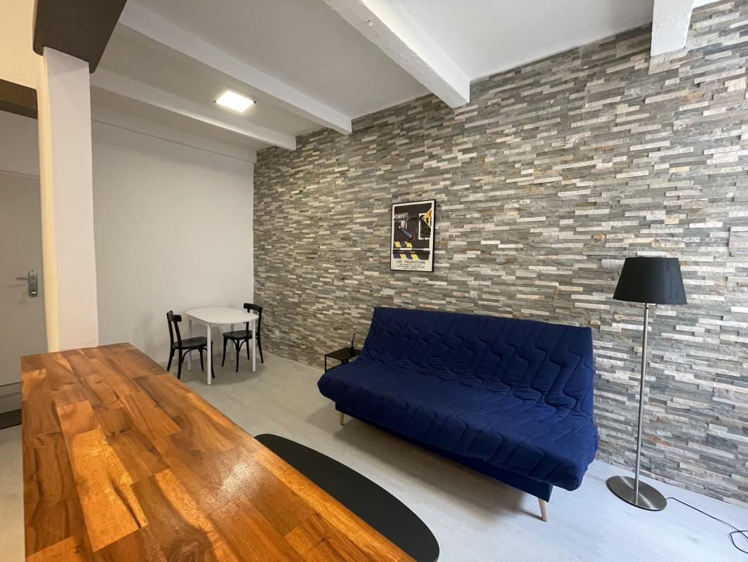 T1 entèrement rénové dans Le Panier