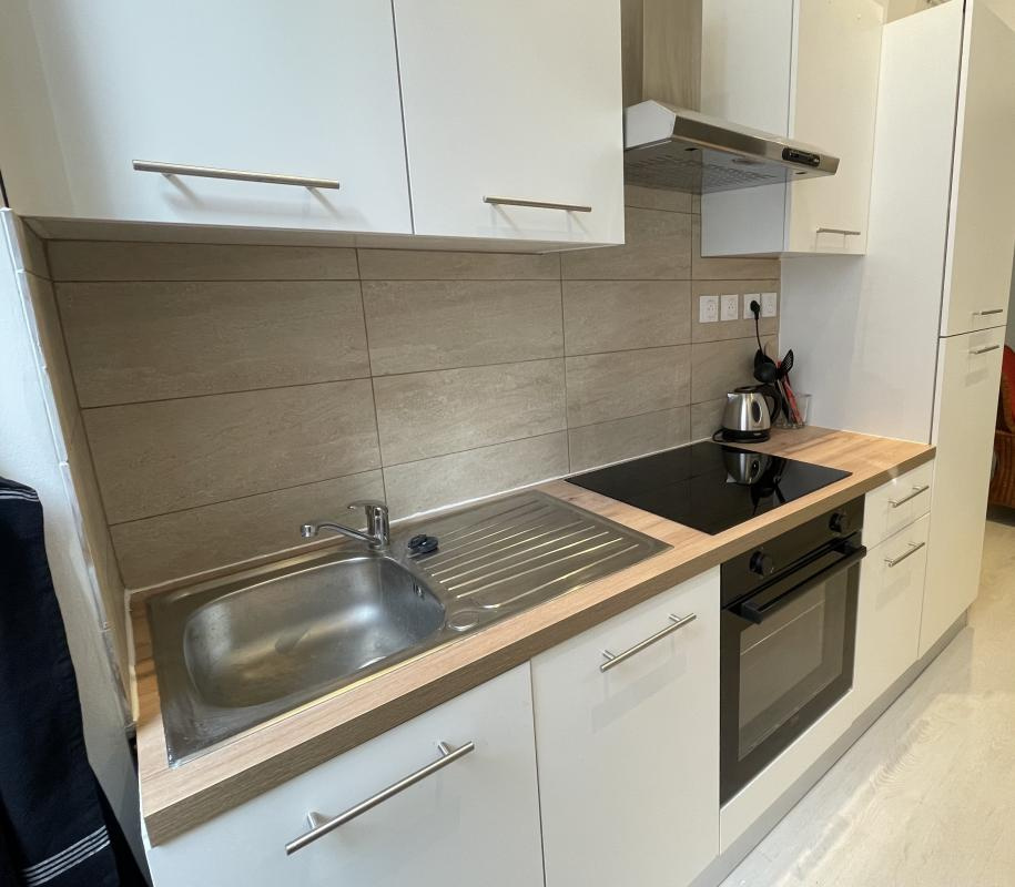 T1 entèrement rénové dans Le Panier