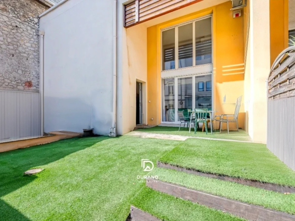 T2- JARDIN-  M5 LES DOCKS JOLIETTE-13002 MARSEILLE