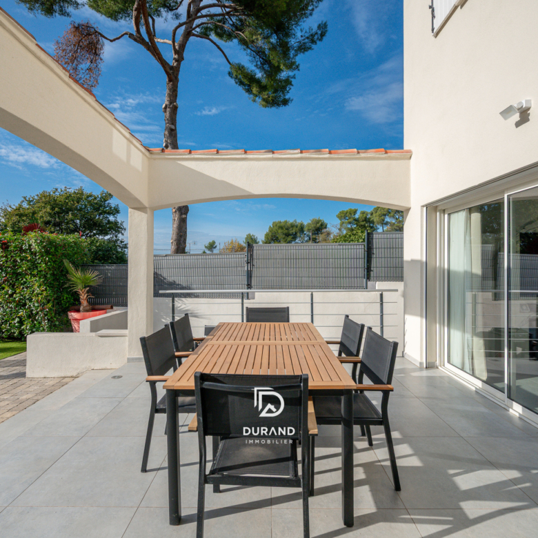  VILLA PISCINE - LA PIGNE - 13170 LES PENNES MIRABEAUX