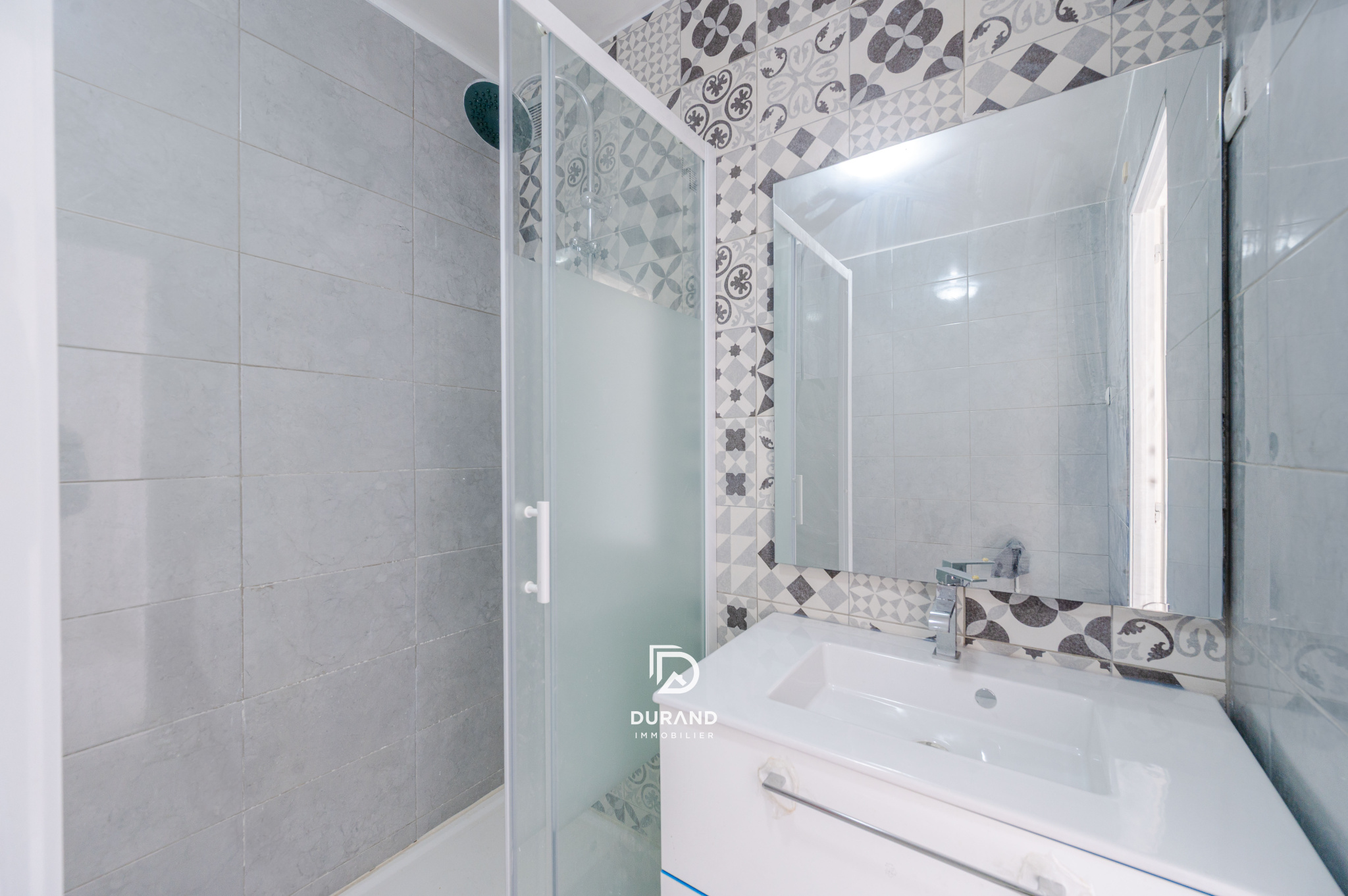 APPARTEMENT - CAVE - 13014