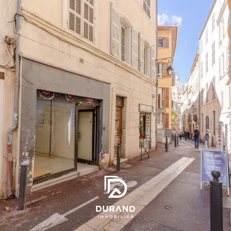 LOCAL COMMERCIAL - 33 m2 - LE PANIER - 13002 MARSEILLE