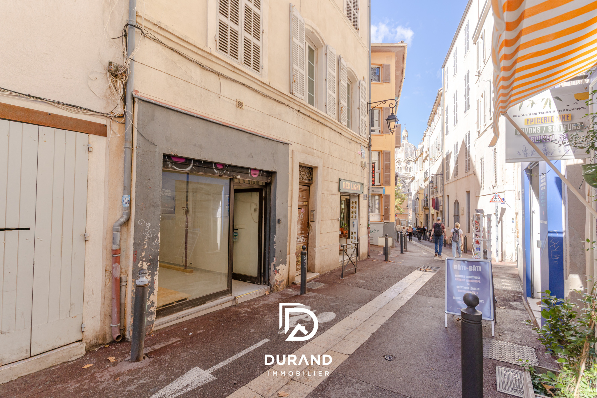 LOCAL COMMERCIAL - 33 m2 - LE PANIER - 13002 MARSEILLE