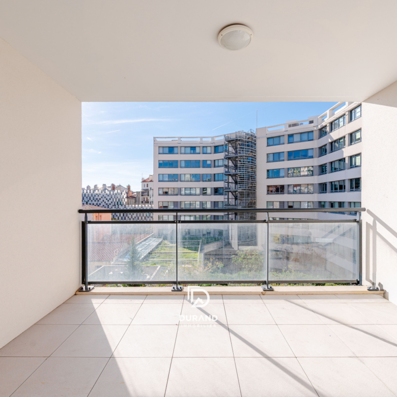 T3 - RECENT -TERRASSE - EUROMEDITERRANÉE- JOLIETTE