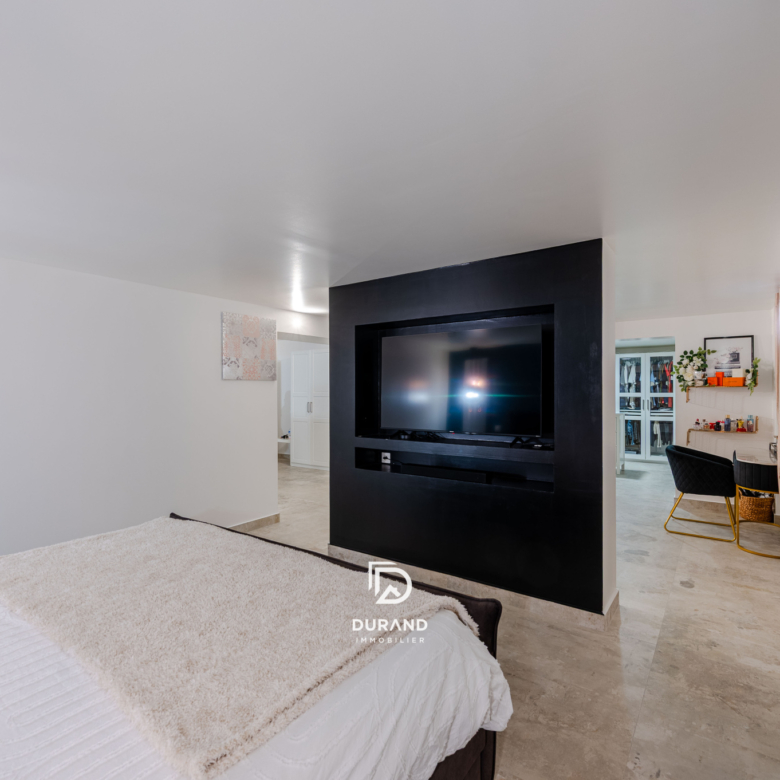  VILLA PISCINE - LA PIGNE - 13170 LES PENNES MIRABEAUX