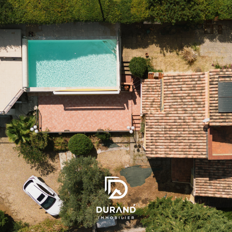 Maison familiale avec piscine et garage